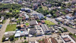 Casa em condomínio com 03 dormitórios com suíte Di Lucca Residêncial 