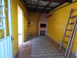 Casa com 03 dormitórios no bairro Capão da Cruz 
