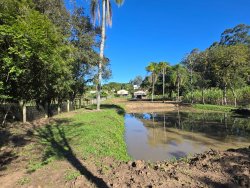 Sítio com 2,0 hectares no bairro Lomba Grande 