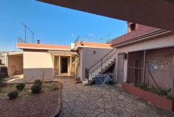 Casa semimobiliada com 03 dormitórios no bairro Rincão 