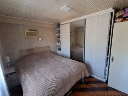 Casa semimobiliada com 03 dormitórios no bairro Rincão 