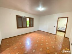 Casa de esquina com 03 dormitórios no bairro Rincão 