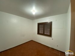 Casa de esquina com 03 dormitórios no bairro Rincão 
