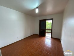 Casa de esquina com 03 dormitórios no bairro Rincão 