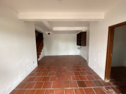 Casa de esquina com 03 dormitórios no bairro Rincão 