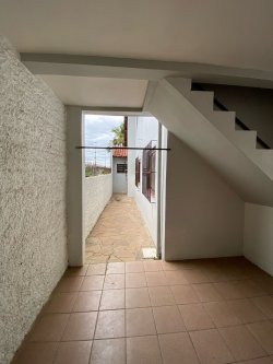 Casa de esquina com 03 dormitórios no bairro Rincão 