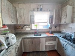 Terreno com peça comercial e residencial no bairro Feitoria 