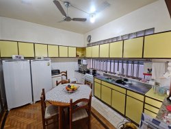 Casa com 03 dormitórios no bairro Rio Branco 