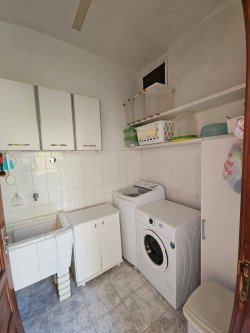 Casa com 03 dormitórios no bairro Rio Branco 