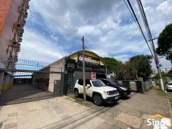 Terreno com pavilhão no bairro Rondônia
