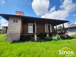 Casa com 02 dormitórios no bairro Campestre