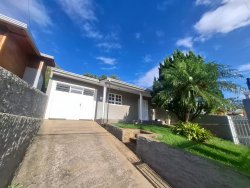 Casa com 02 dormitórios no bairro São Jorge