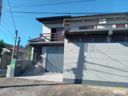 Pavilhão com casa no bairro Liberdade 