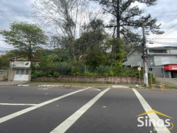 Terreno com 21,5m de frente para Rua Bento Gonçalves 