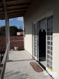 Casa com 02 dormitórios no bairro Rondônia