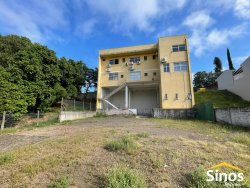 Terreno com construção para locação no bairro Rondônia