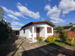 Casa com 02 dormitórios no bairro Arroio da Manteiga