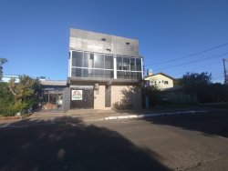 Casa comercial e residencial no bairro Santo Afonso 