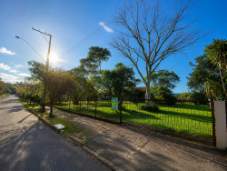 Terreno na área central de Lomba Grande