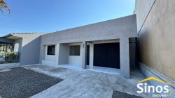 Casa com 02 dormitórios e uma suíte no bairro Canudos 