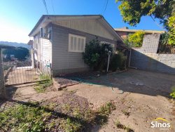 Terreno com casa no bairro Ideal