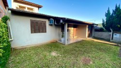 Casa com 03 dormitórios no bairro Operário