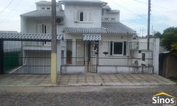 Sobrado com 03 dormitórios no bairro Santo André