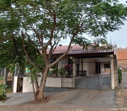 Casa com 02 dormitórios no bairro Santo Afonso