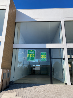Sala comercial com 116m² no bairro Feitoria