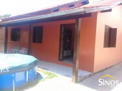 Casa com 03 dormitórios no bairro Feitoria