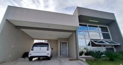 Casa com 02 dormitórios, sendo 01 suíte na Chácara Hamburguesa