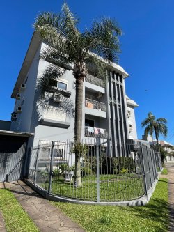 Apartamento com 02 dormitórios no Edifício Brodoski
