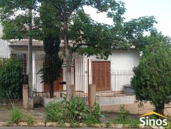 Sobrado de 03 pisos no bairro Jardim Mauá