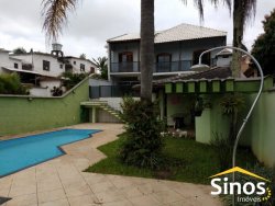 Casa com 04 dormitórios (02 suíte) no bairro Rondônia 