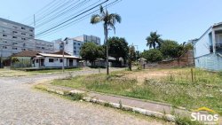 Terreno de esquina com 240m² no bairro Industrial