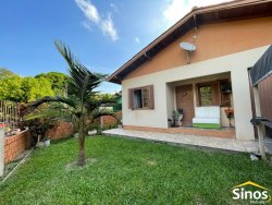 Casa com 02 dormitórios no bairro Jardim América
