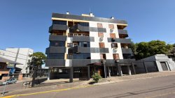 Apartamento com 02 dormitórios sendo 01suíte no Residencial Ilha da Madeira