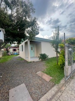 Terreno com 336 m² com 02 construções no bairro Canudos