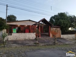 Casa com 02 dormitórios 