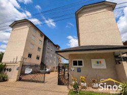Apartamento térreo com 02 dormitórios semimobiliado no Condomínio Estação Brasil