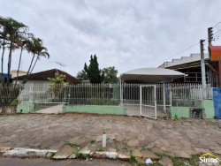 Casa com 02 dormitórios no bairro Ideal