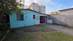 Casa com 02 dormitórios no bairro Feitoria