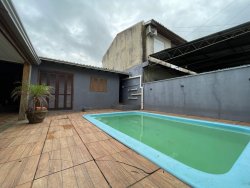 Casa com 03 dormitórios no bairro Três Marias