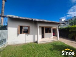 Casa com 02 dormitórios no bairro Paulista