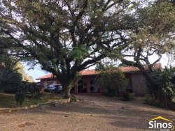 Casa com 03 dormitórios no Bairro Campestre