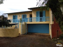 Casa com 03 dormitórios no bairro Ideal
