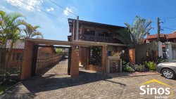 Sobrado com 06 dormitórios no Bairro Boa Vista