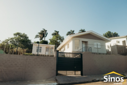 Casa com 03 dormitórios no Bairro Rondônia