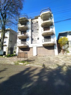 Cobertura duplex com 03 dormitórios para locação no bairro Jardim Mauá