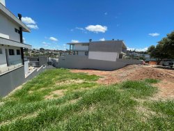Lote de 676 m² no Condomínio Horizon